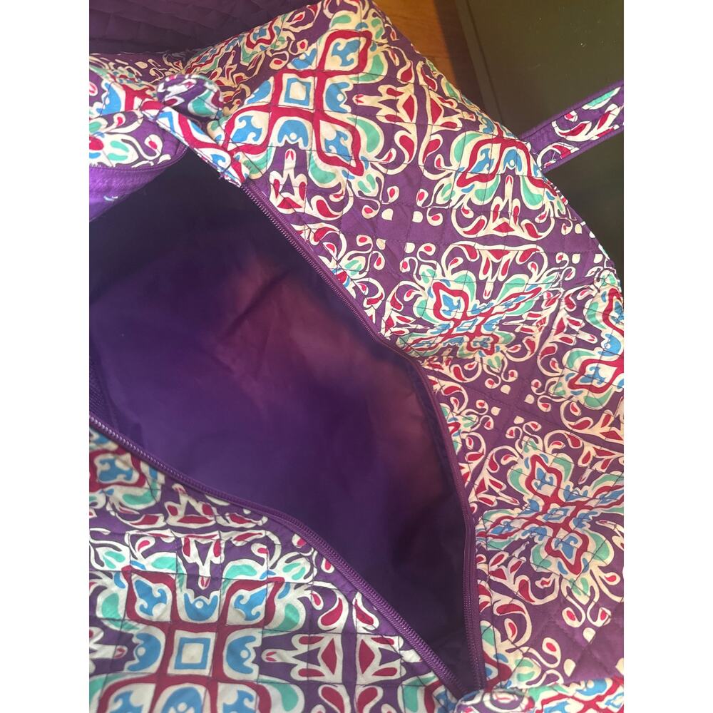 Vera Bradley Large Quilted Iconic Large Travel Duffel-Signature Lilas Parsely - Picture 4 of 9
